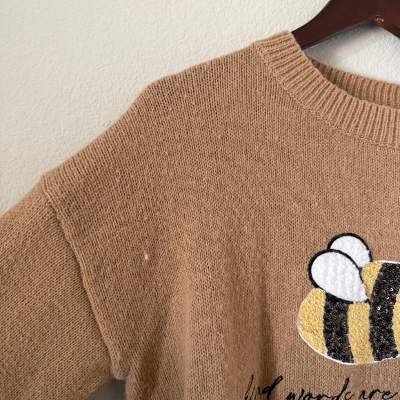 Love In Faith | Bee Embroidered Sweater - Picture 3 of 5